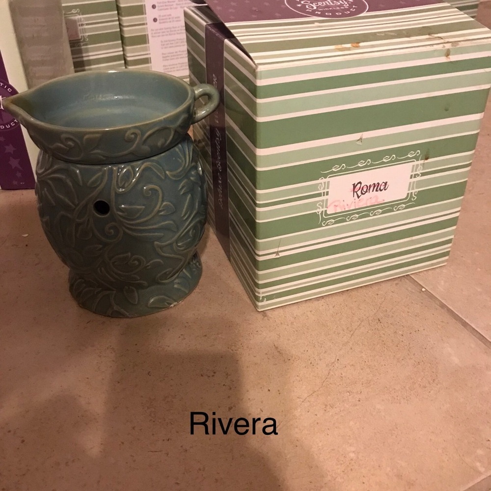 Scentsy Riviera Green Aroma Holder